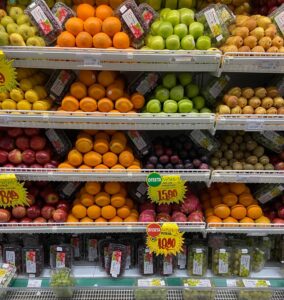 como economizar no mercado frutas